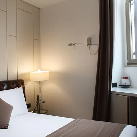 Piazza Del Gesu' Luxury Suites-2